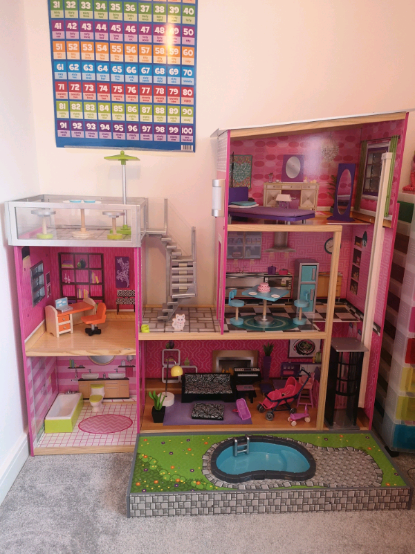 uptown dolls house